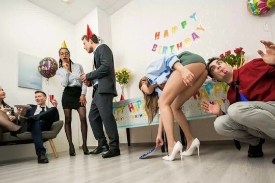 While everyone is drinking, a guy at the corporate party is fucking a blonde