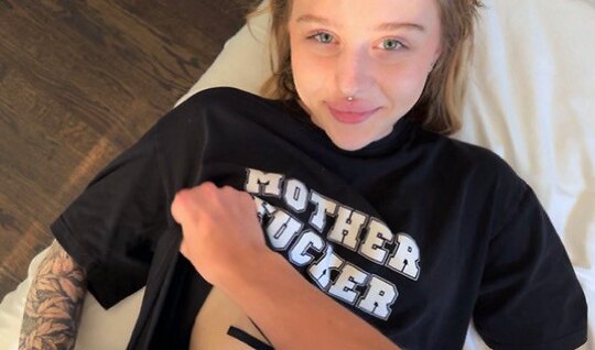 A thin chick does not mind sex while parents are in the country Unique: A thin chick does not mind sex while parents are in the country